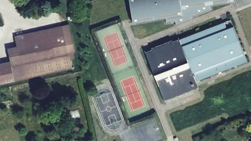 Vue aérienne des courts de tennis : Complexe sportif Roger Salengro
