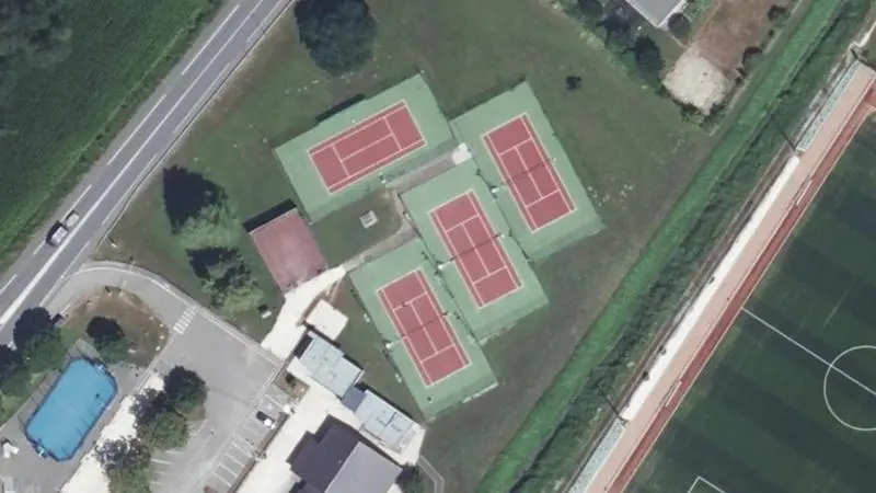 Vue aérienne des courts de tennis : Complexe Sportif Salvador Allende