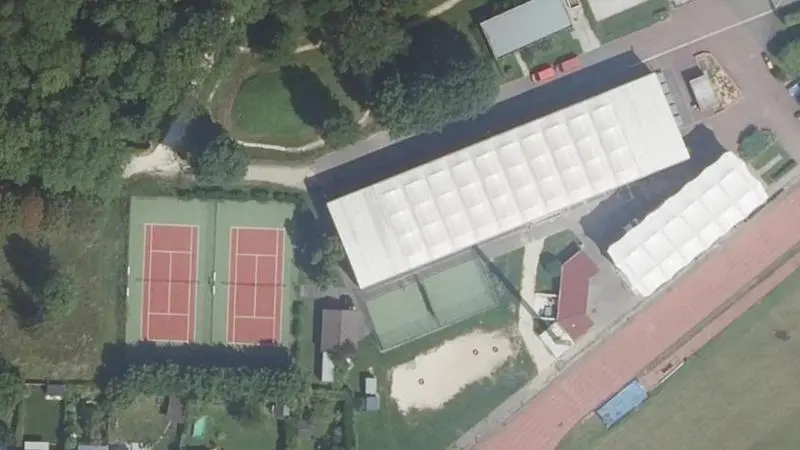 Vue aérienne des courts de tennis : Stade Robert Barran