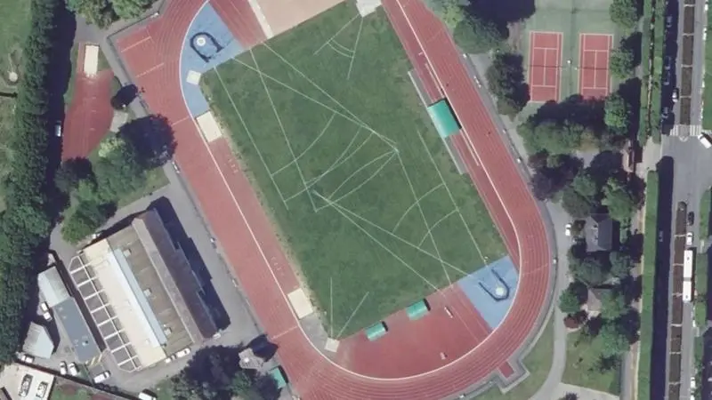 Vue aérienne des courts de tennis : Complexe Sportif Hélitas