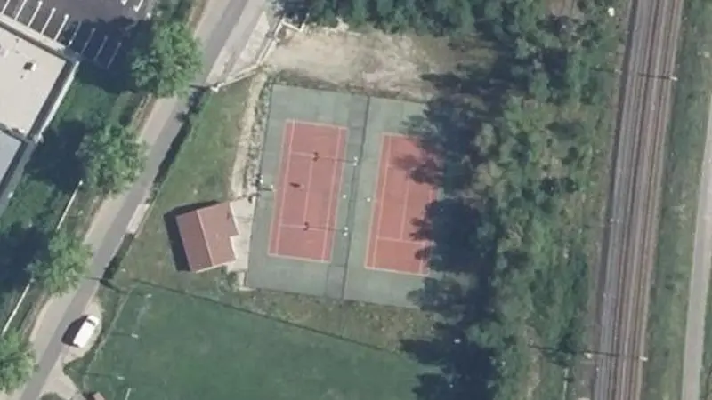 Vue aérienne des courts de tennis : Le stade Albert Bouvet