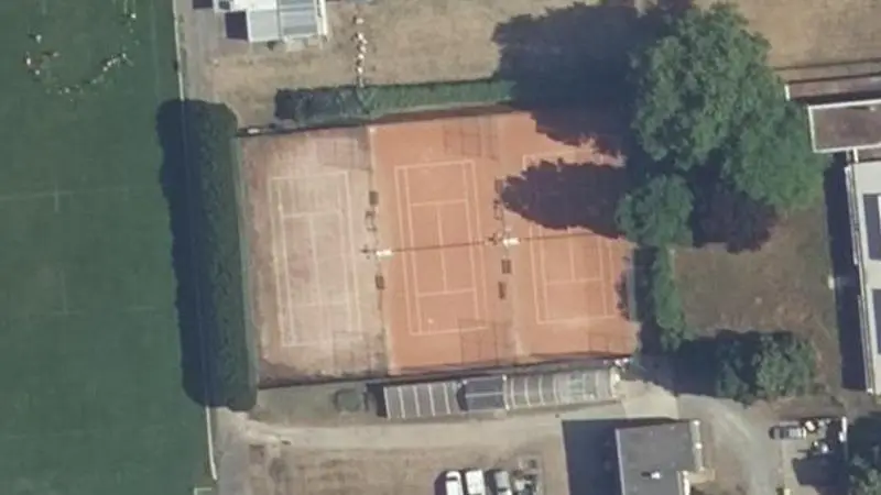 Vue aérienne des courts de tennis : Complexe Tennis