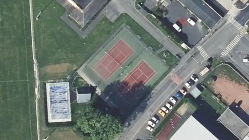 Vue aérienne des courts de tennis : Complexe Sportif Leo Lagrange