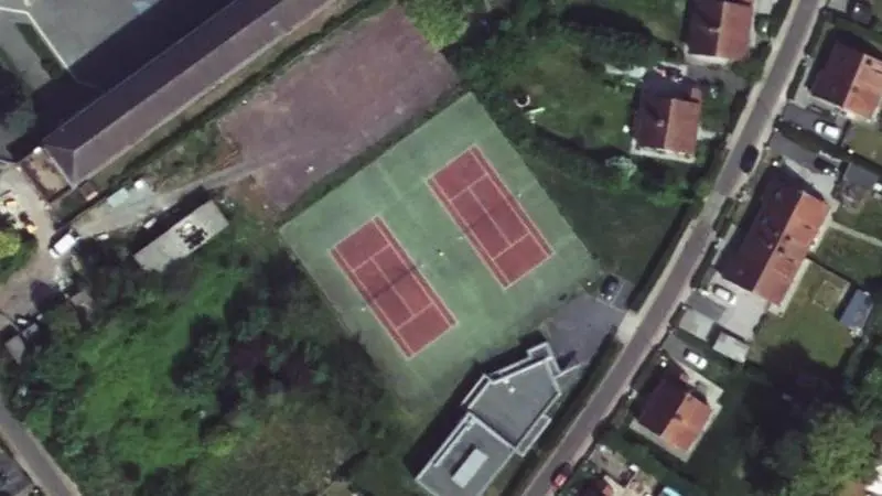 Vue aérienne des courts de tennis : Installations Rue Olivier
