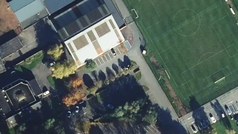 Vue aérienne du court de tennis : Complexe Basly
