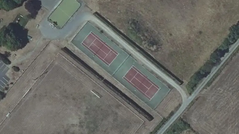 Vue aérienne des courts de tennis : Stade de Mézeray