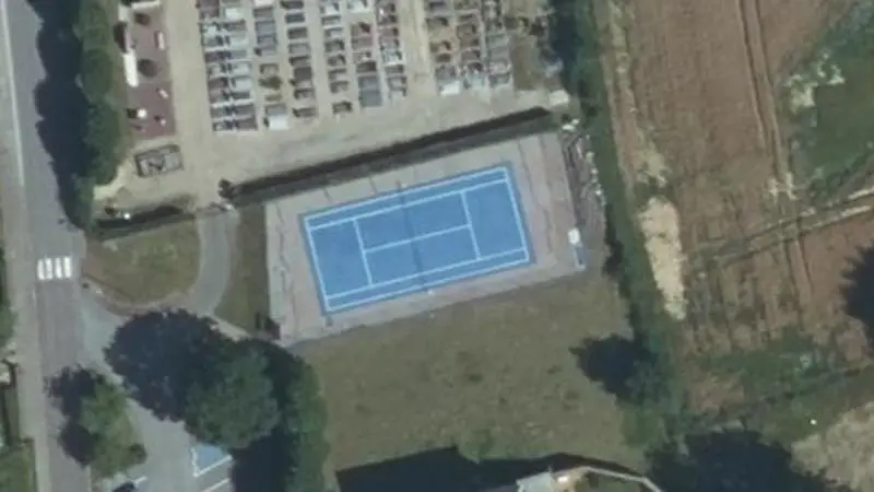 Vue aérienne du court de tennis : Terrain de tennis de Nointot