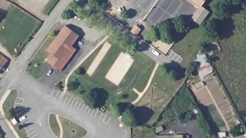 Vue aérienne du court de tennis : Terrain de sport de Fénery