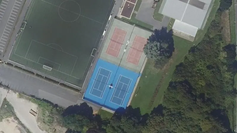 Vue aérienne des courts de tennis : Stade Pierre de Coubertin