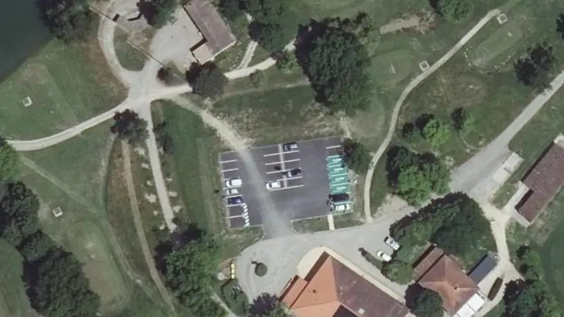 Vue aérienne des courts de tennis : Golf Club d Espalais