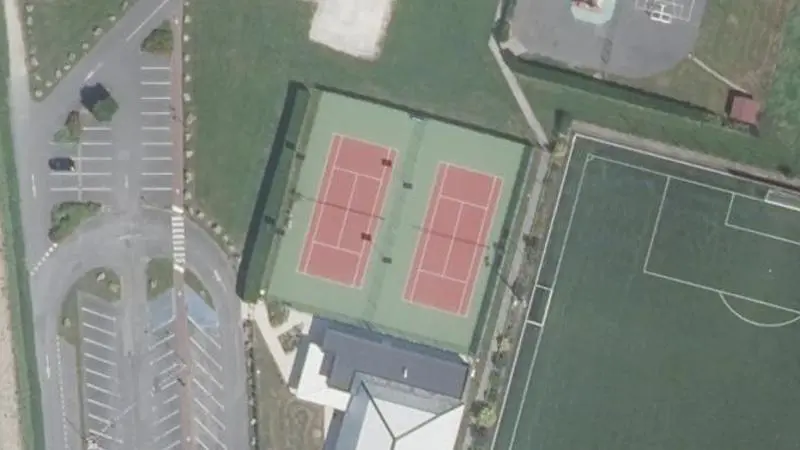 Vue aérienne des courts de tennis : Complexe Sportif des 4 Saules