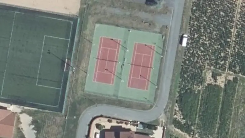 Vue aérienne des courts de tennis : Terrains de tennis d'Odenas
