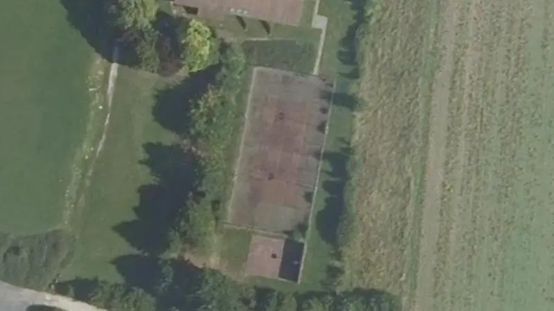 Vue aérienne du court de tennis : Complexe Sports et Loisirs Marie Picquard