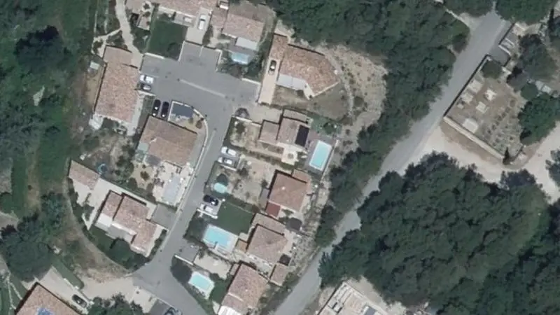 Vue aérienne du court de tennis : Terrain de tennis de Puget